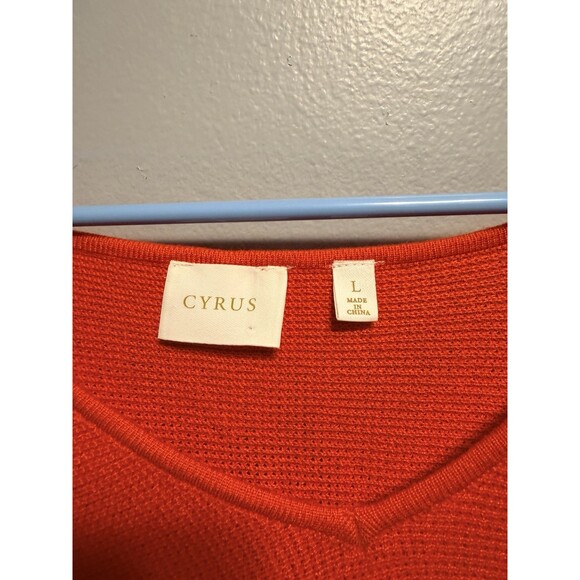 Cyrus Red  Textured Pull Over  Sweater Women’s Size Large - Picture 2 of 6